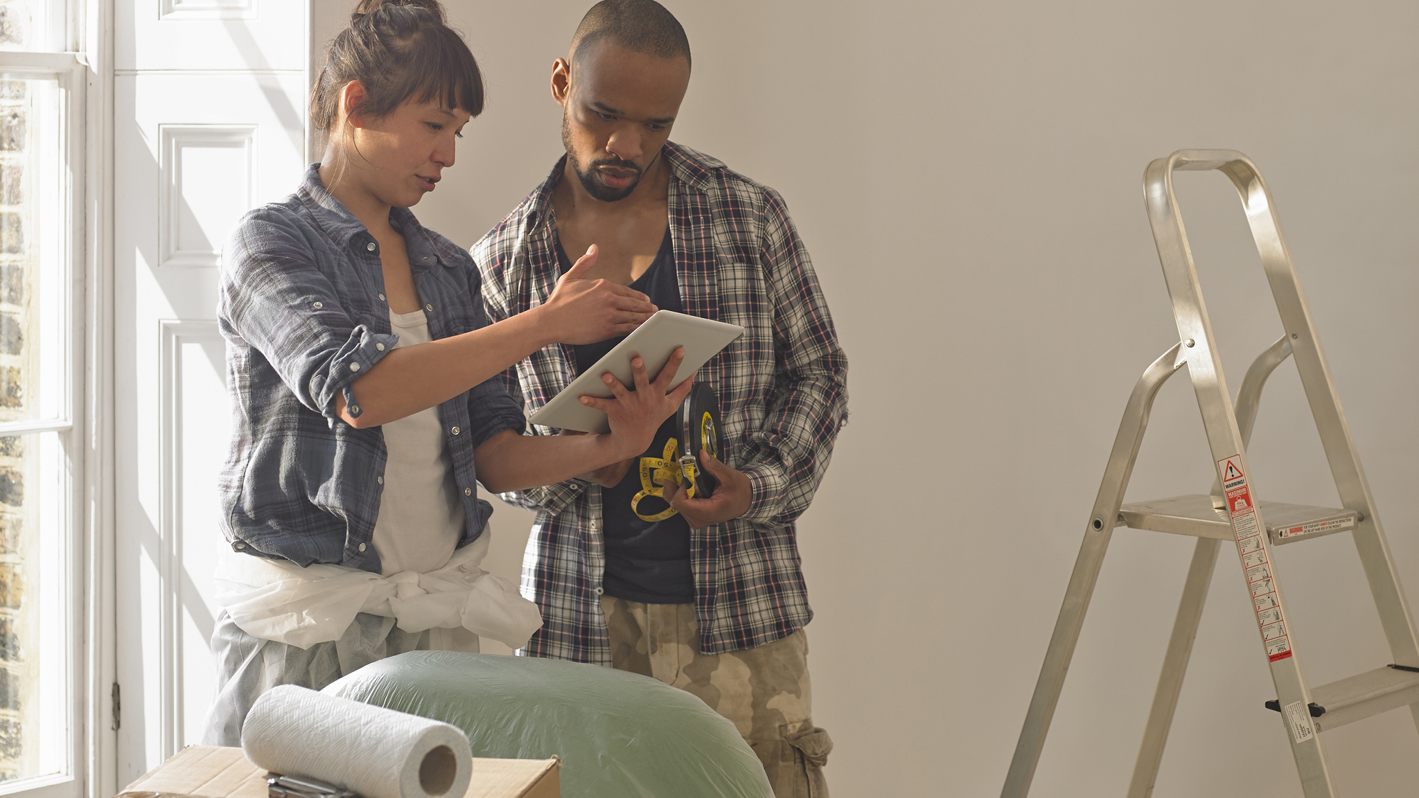 Preparez une liste des choses a faire pour la decoration Examinez votre nouvelle maison et faites une liste comprenant seulement les travaux qui peuvent être effectués de manière facile et économique.